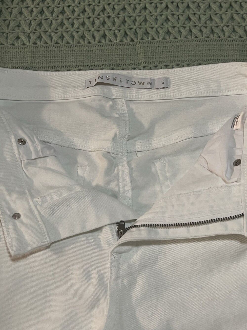 Tinseltown White High Rise Stretch Fray Hem Jeans Sz 5 Grunge Summer Festival - Picture 4 of 5